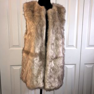 Universal Thread Faux Fur Vest